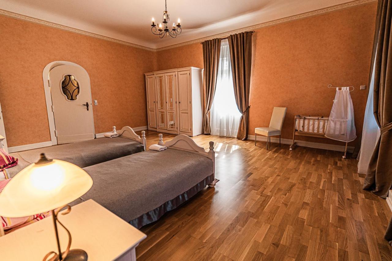 Villa Saar Castle - Cozy Mansion Near Vineyard à Serrig Extérieur photo